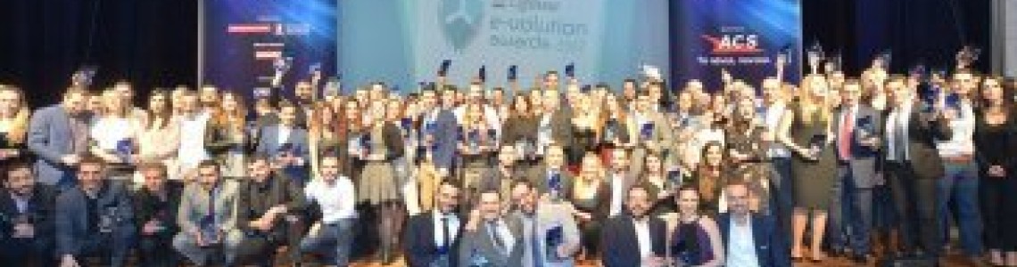 1o ΒΡΑΒΕΙΟ ΤΟΝ 1ο ΧΡΟΝΟ ΛΕΙΤΟΥΡΓΙΑΣ ΤΟΥ HALLOFBRANDS.GR