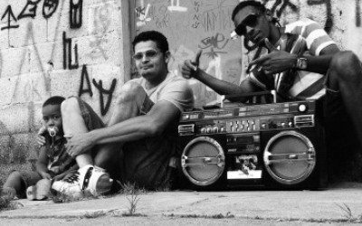 ΤΑ 10 ΔΙΑΣΗΜΟΤΕΡΑ ΤΡΑΓΟΥΔΙΑ ΓΙΑ SNEAKERS